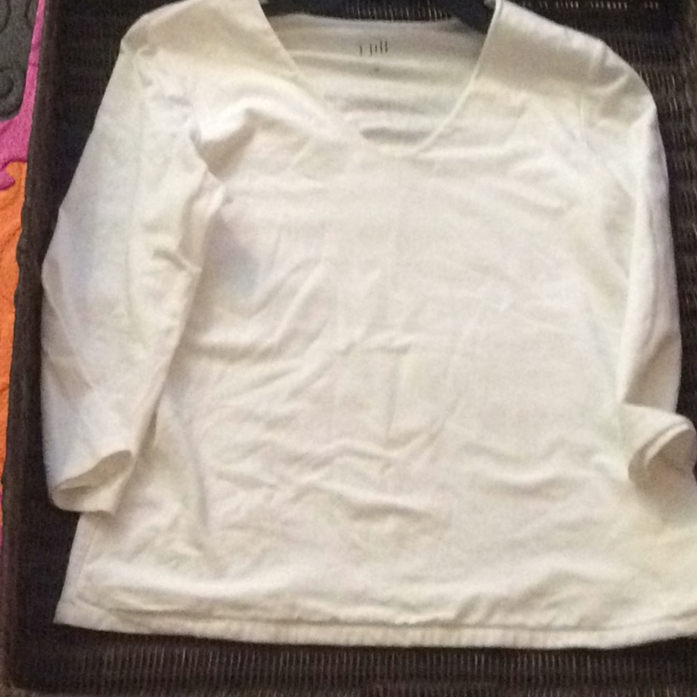 Women’s J.jill all white super soft v neck